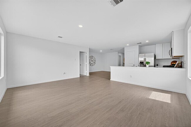 Building Photo - 26826 Zebra Grass Dr