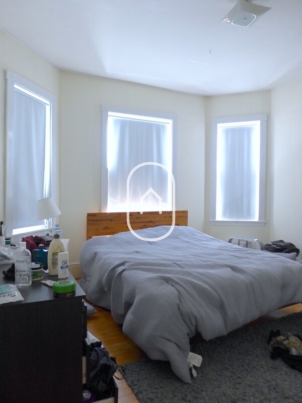 Building Photo - 336 Faneuil St