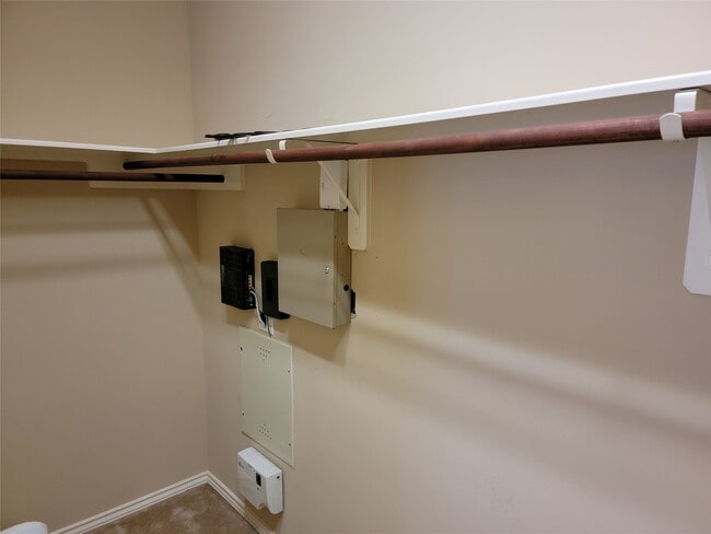 Building Photo - 5534 Stoneridge Ct