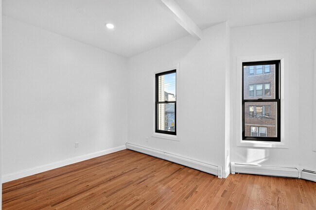 Building Photo - 17 Fulton Ave