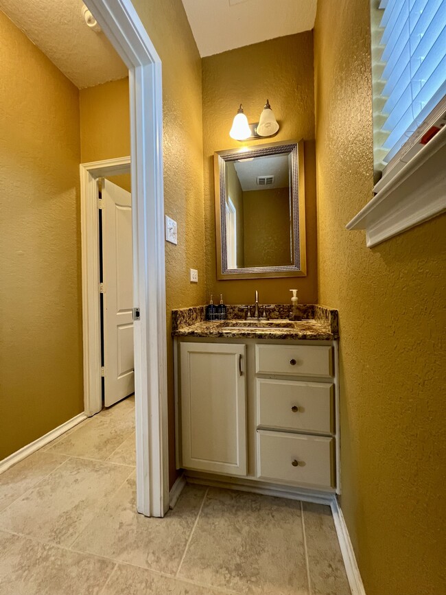 Building Photo - 7623 Eagle Park Dr