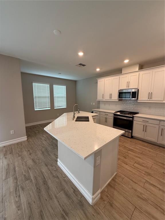 Building Photo - 4599 Almada Ln