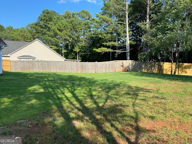 Building Photo - 900 Harbins View Dr