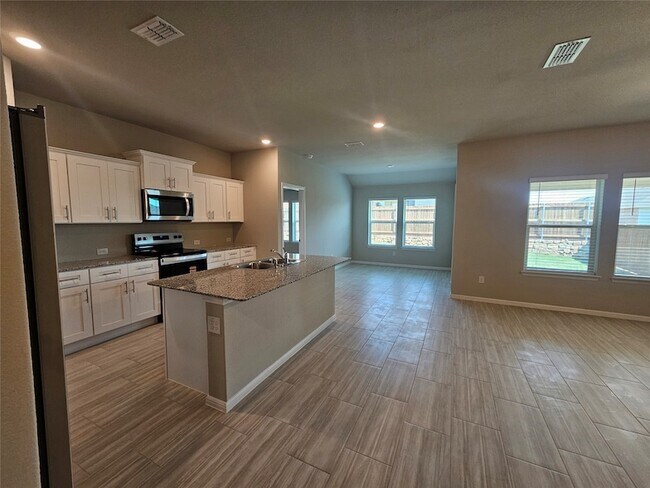 Building Photo - 417 Blanco Dr