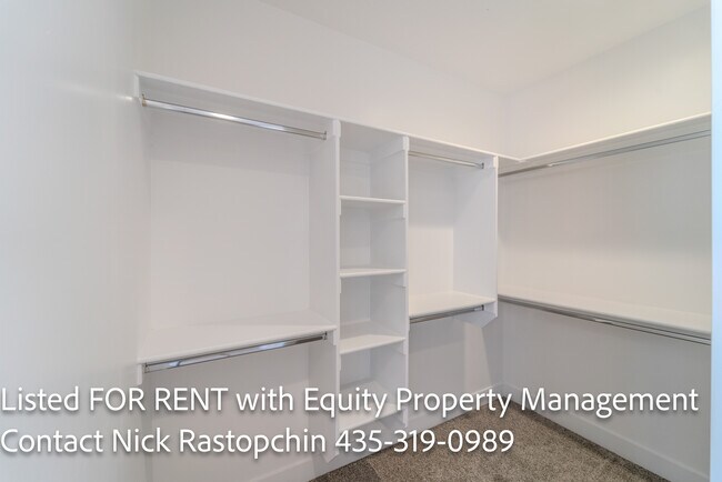 Building Photo - 3041 E 2220 S