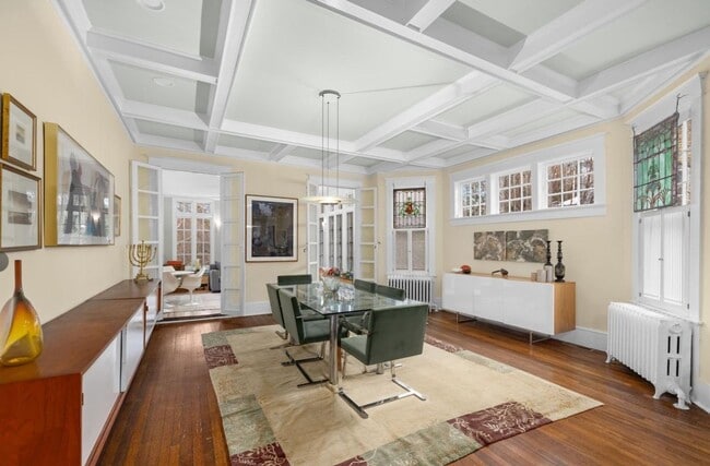 Building Photo - Cleveland Park Stunner - Walk to METRO