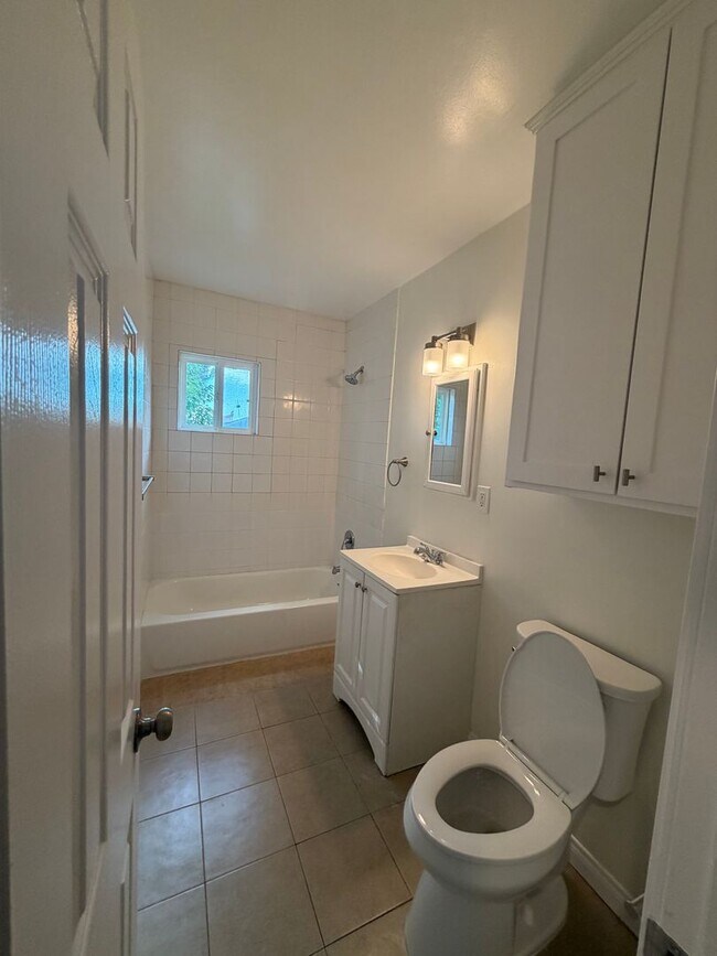 Building Photo - 13729 Penn St