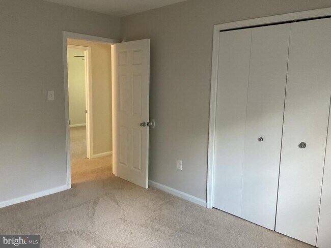 Building Photo - 8904 Grass Valley Ct