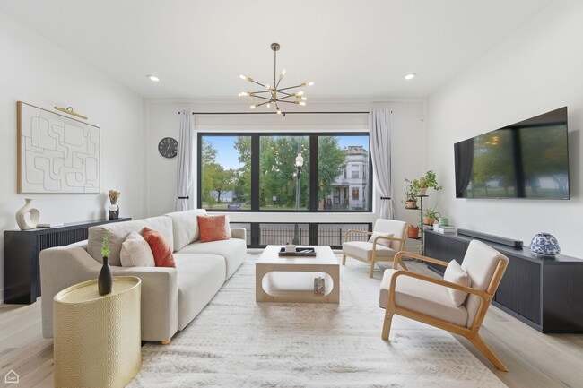 Building Photo - 4210 W 5th Ave