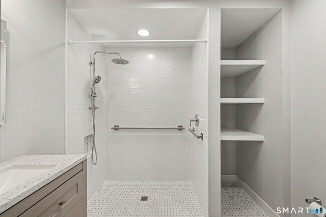 Building Photo - 21 Victory Ct