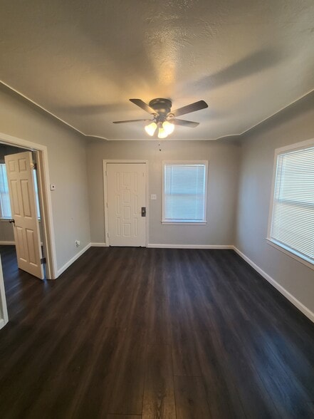 Building Photo - 1812 Clayton Ave