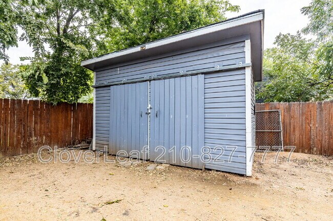 Building Photo - 405 Florida St