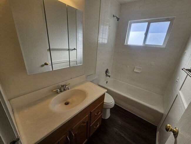 Building Photo - 3bed 2bath Northwest Reno Home, A must see