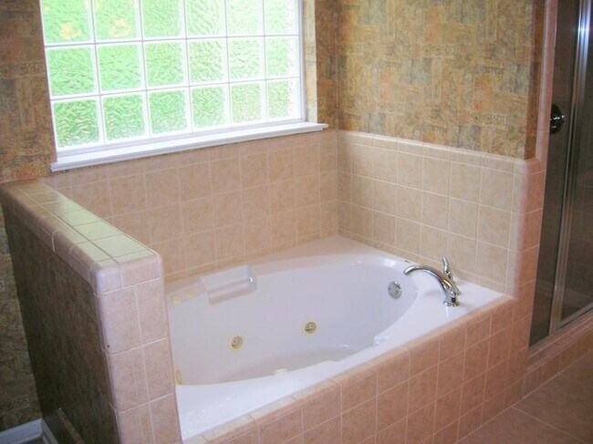Building Photo - 1653 Vintage Ridge Ct