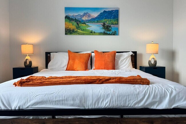 Building Photo - 5842 Leisure Ln