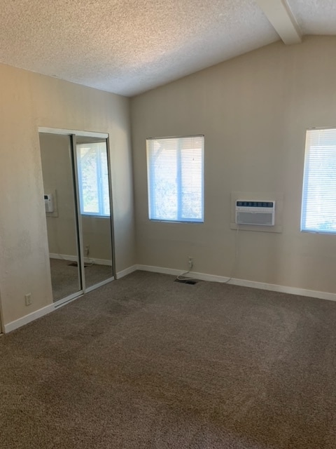 Building Photo - 4250 Woodview Ln
