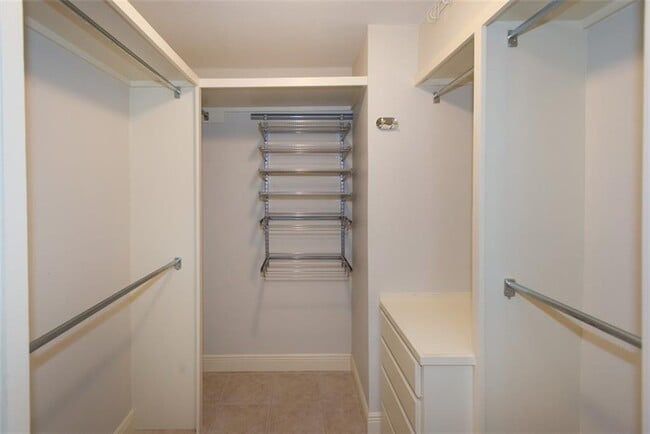 Building Photo - 4607 Bridlewood Dr