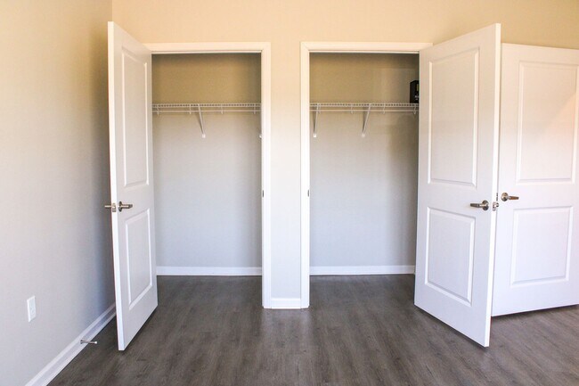 Building Photo - 3281 Redhawk St