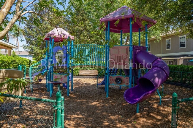 Building Photo - Coral Cay Resort 5/3 furnished or unfurnished