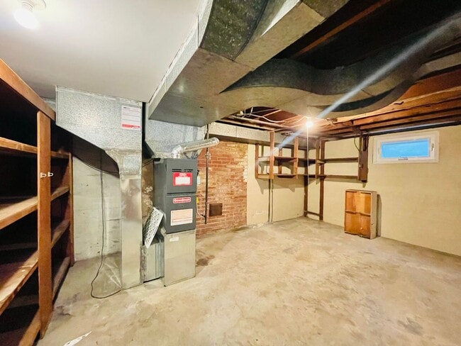 Building Photo - Cozy Seward Park Home with Large Yard!