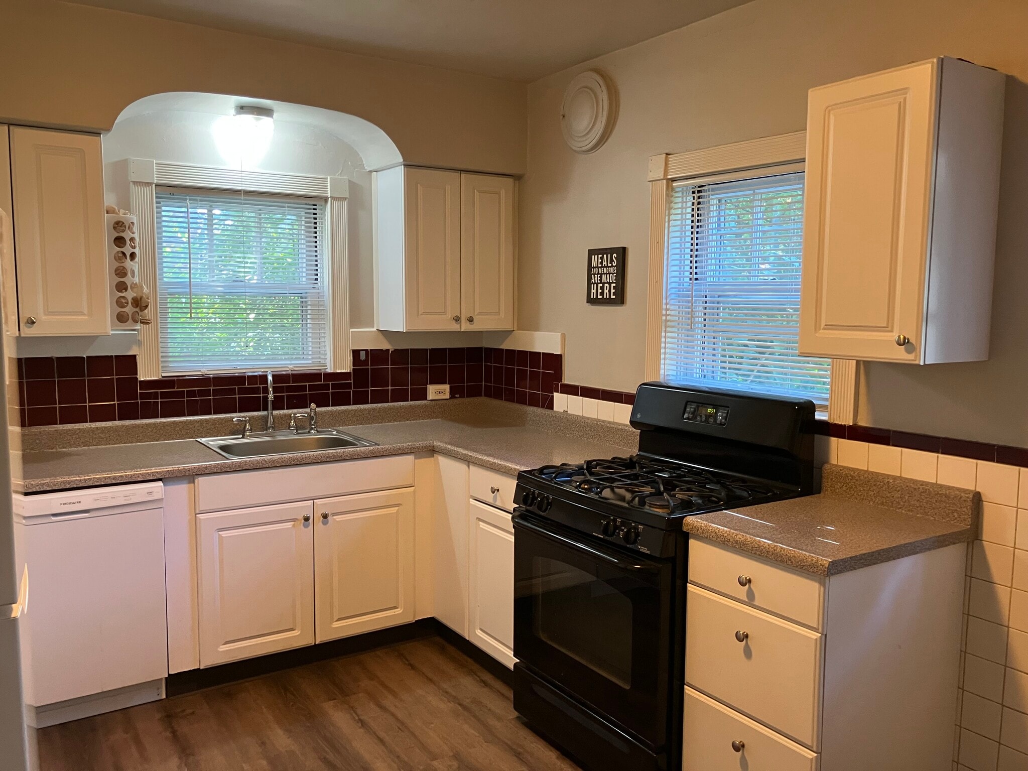 Pantry in kitchen - 7808 Delmar Blvd