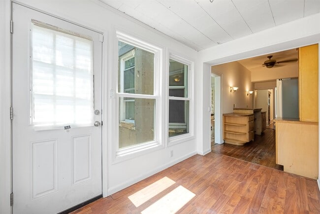 Building Photo - 258 Woodlawn Ave