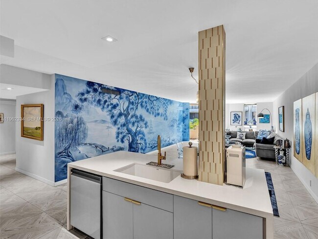 Building Photo - 101 Crandon Blvd