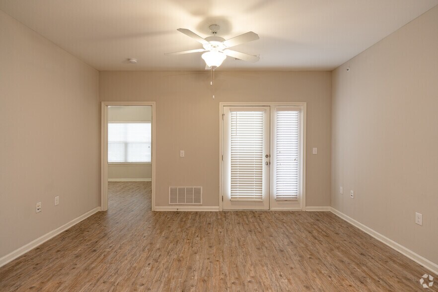 The Pointe at Crestmont 5602 Selinsky Rd Houston TX 77048 Apartment