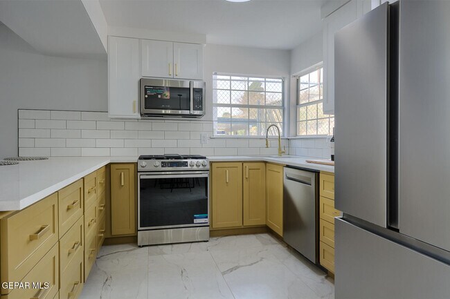 Building Photo - 7413 Le Conte Dr