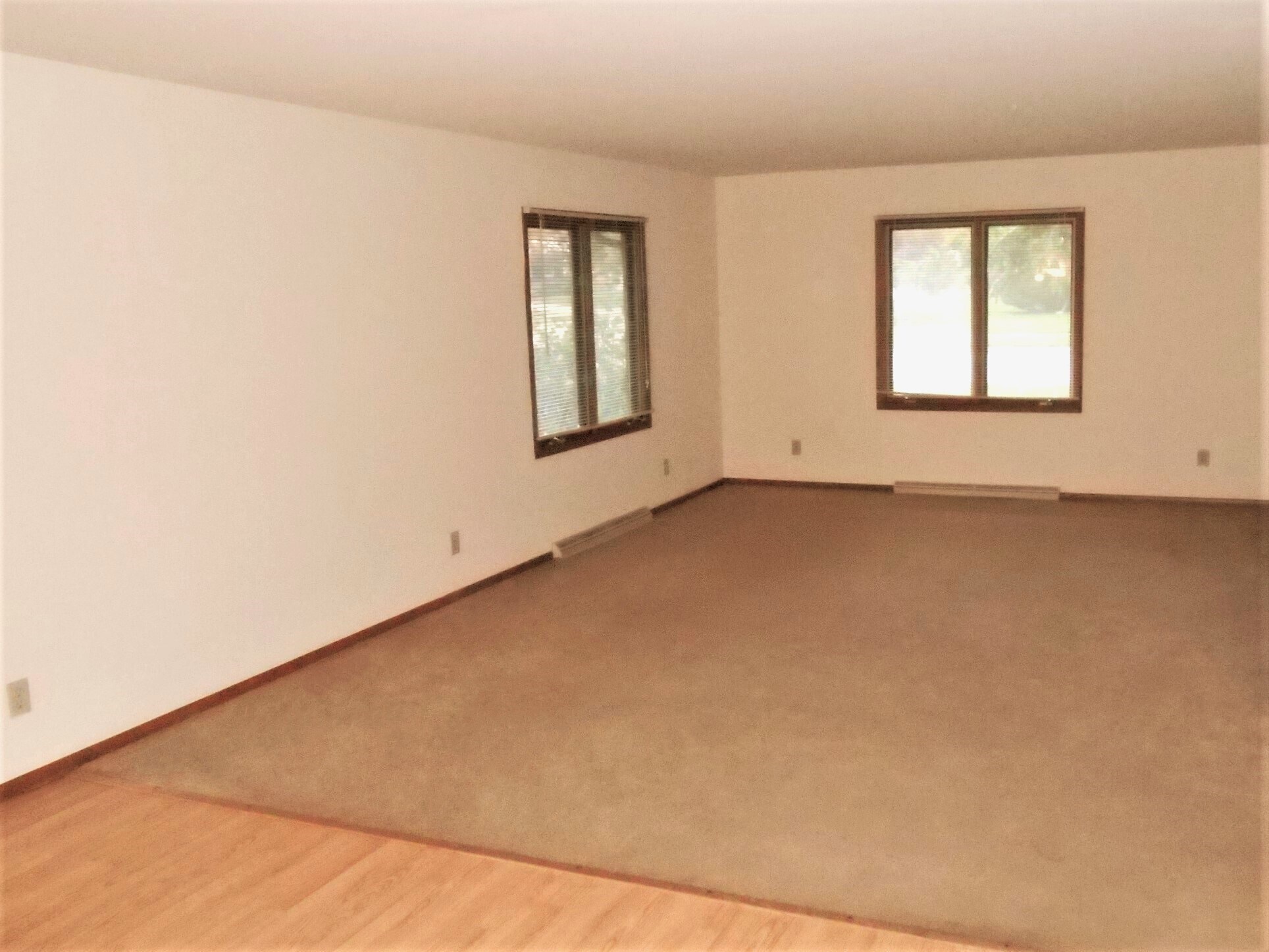 Building Photo - 1701 Elka Ln