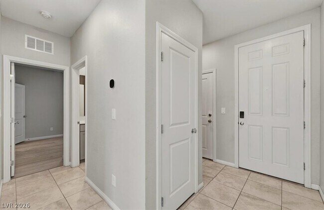 Building Photo - 4061 Campeche Ave
