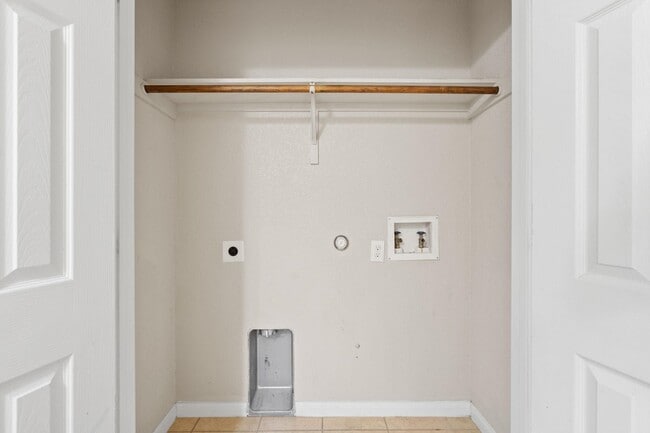 Building Photo - 113 Gregory Cove