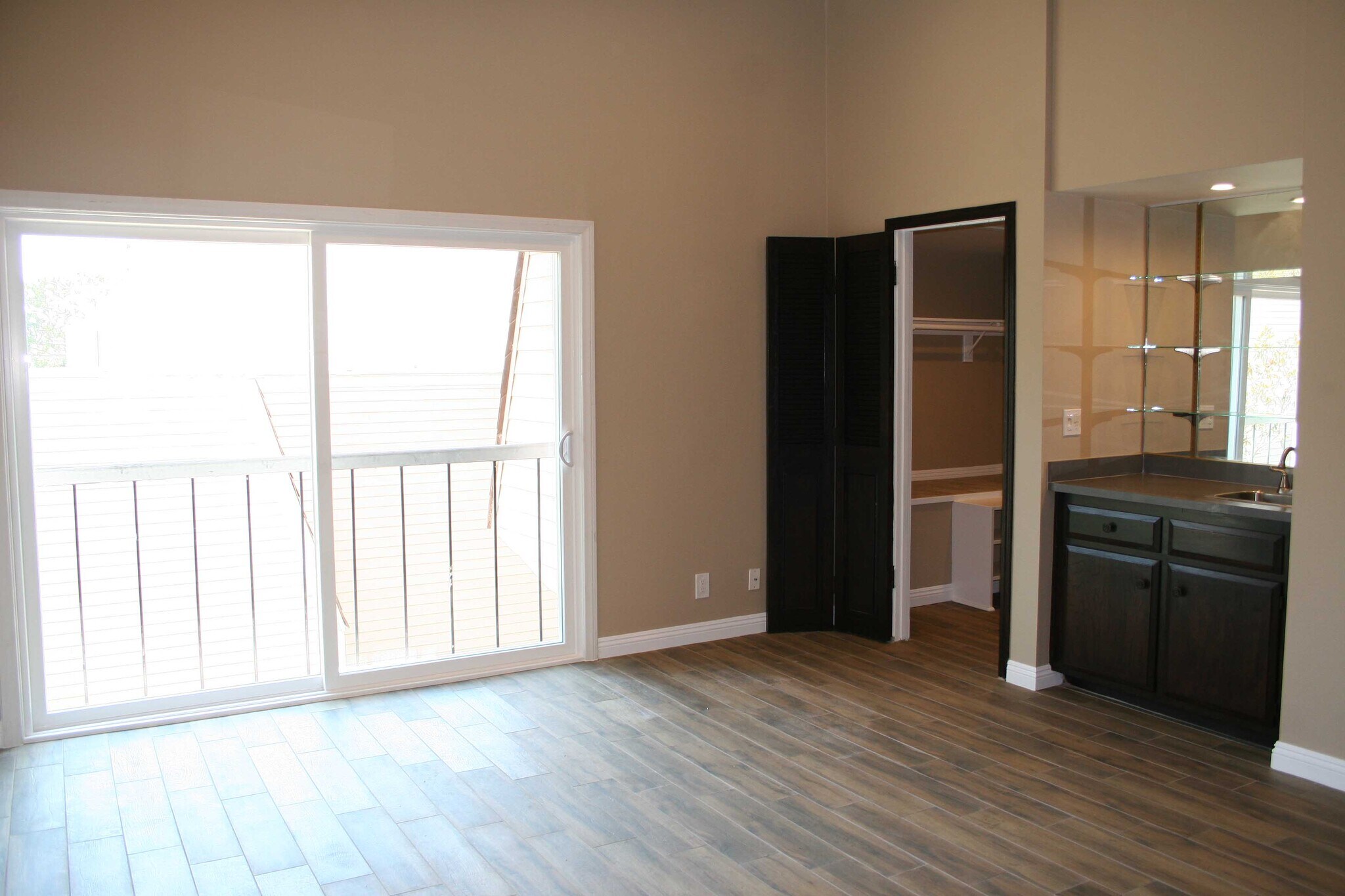 Building Photo - 13065 Mindanao Way