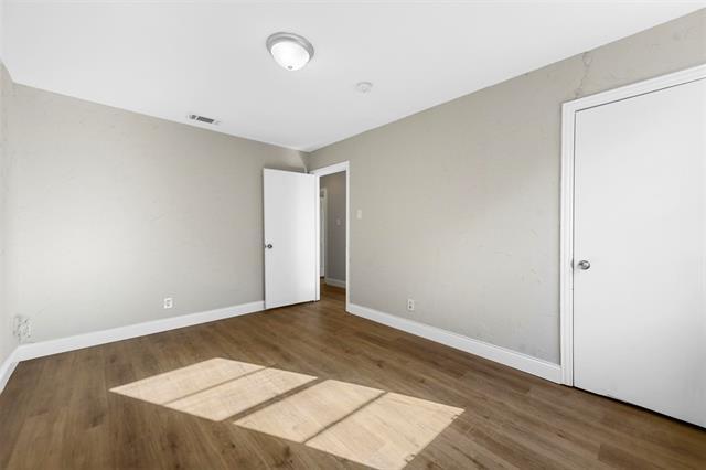 Building Photo - 1502 Kent Dr