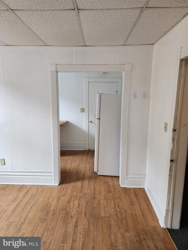 Building Photo - 15 N Washington St