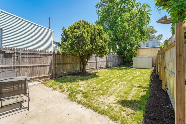 Building Photo - 214 Olean Ave