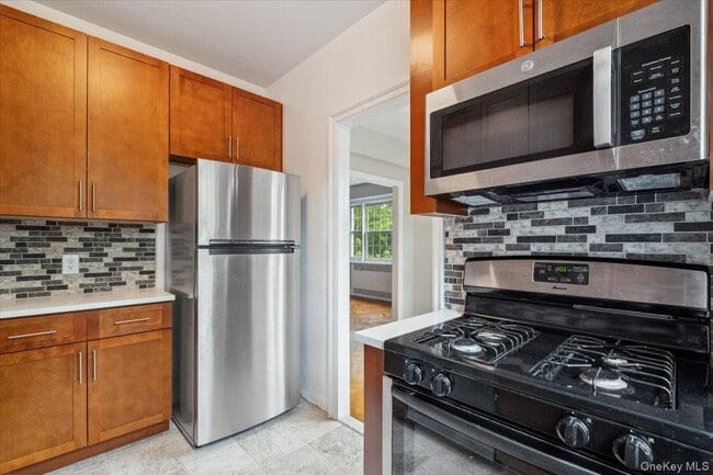 Building Photo - 45 Popham Rd