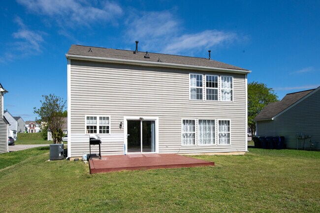 Building Photo - 2924 Tuckland Dr