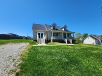 Building Photo - 1748 Bouton Dr
