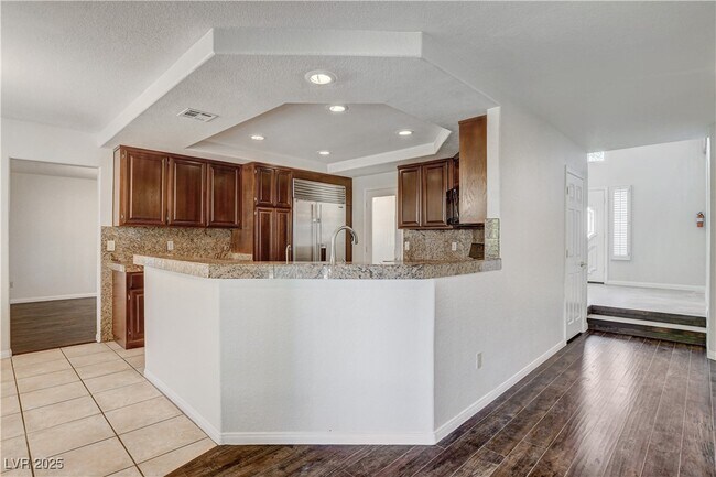 Building Photo - 9405 Mast Dr
