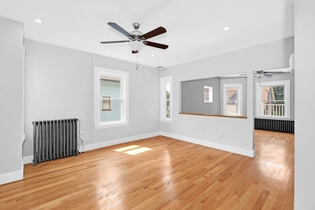 Building Photo - 15 Knoll St