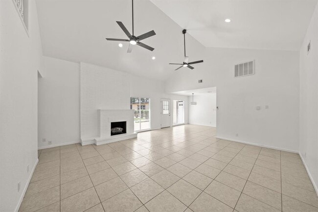 Building Photo - 1813 Parker Ln