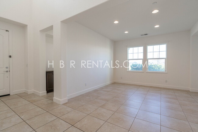 Building Photo - EXCLUSIVE ELLIS HOME For Rent in Tracy - o...