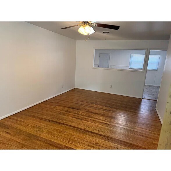 Building Photo - 1105 Callahan St