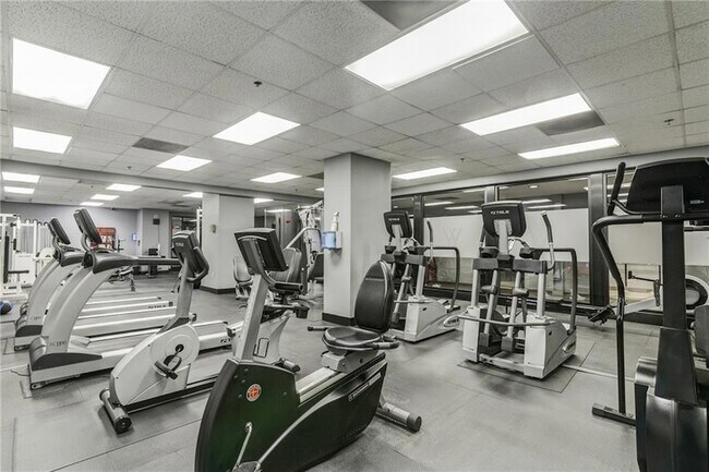 Building Photo - 620 Peachtree St NE