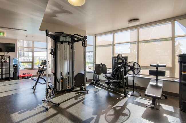 Building Photo - 700 W E St