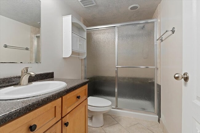 Building Photo - 13867 Mary Loraine Cir