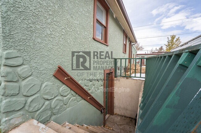 Building Photo - 1111 E Flint St