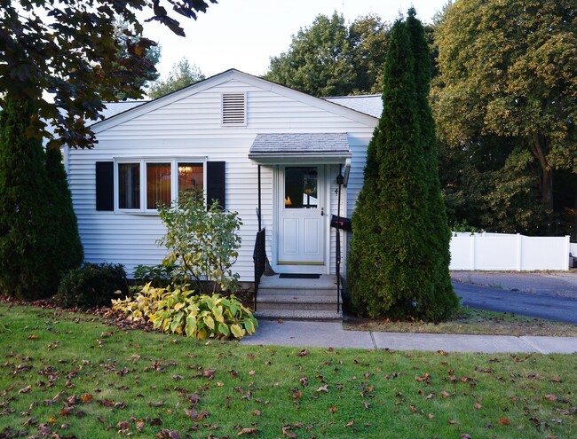 Primary Photo - 4 Bonnette Dr
