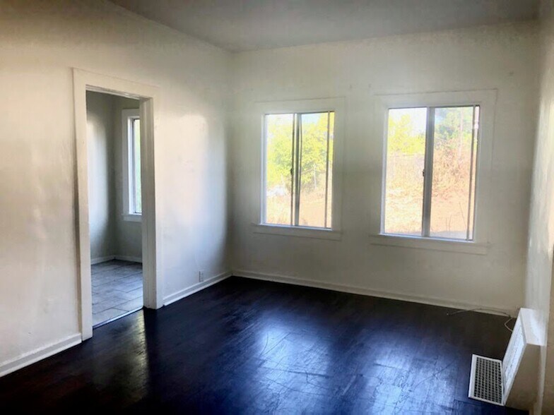 Building Photo - 631 Coronado Ter